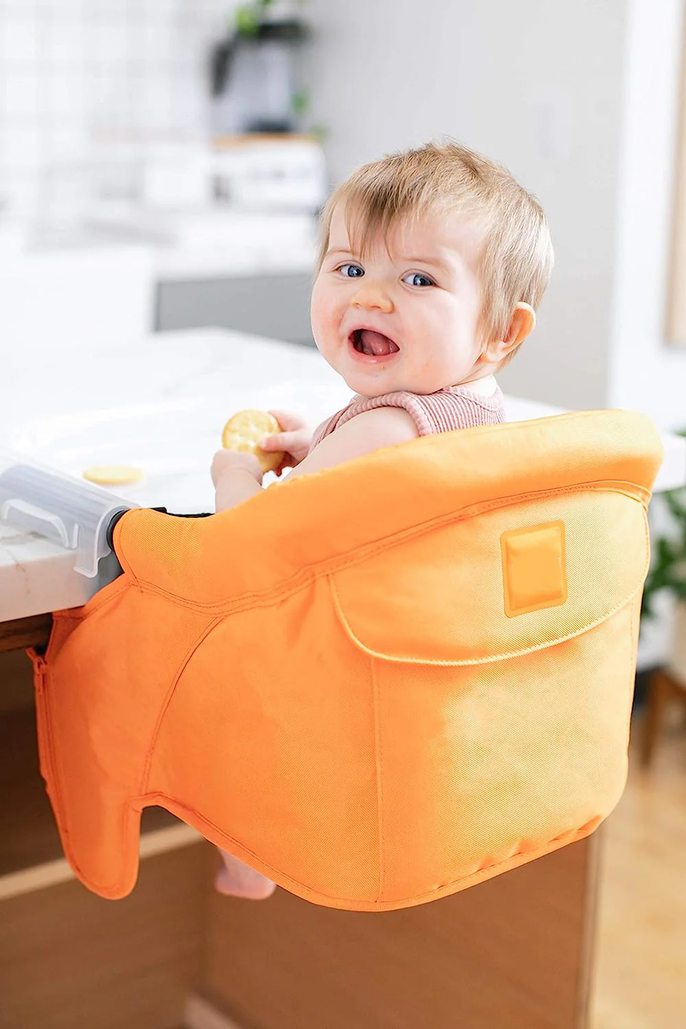 Fast Table Chair – Preisgekrönter Babyhochstuhl zum Essen und Essen – kompakt, tragbar und faltbar – hinterlässt keine Kratzer – für Babys von 6–36 Monaten und 1–3 Jahre alte Kleinkinder – Schwarz