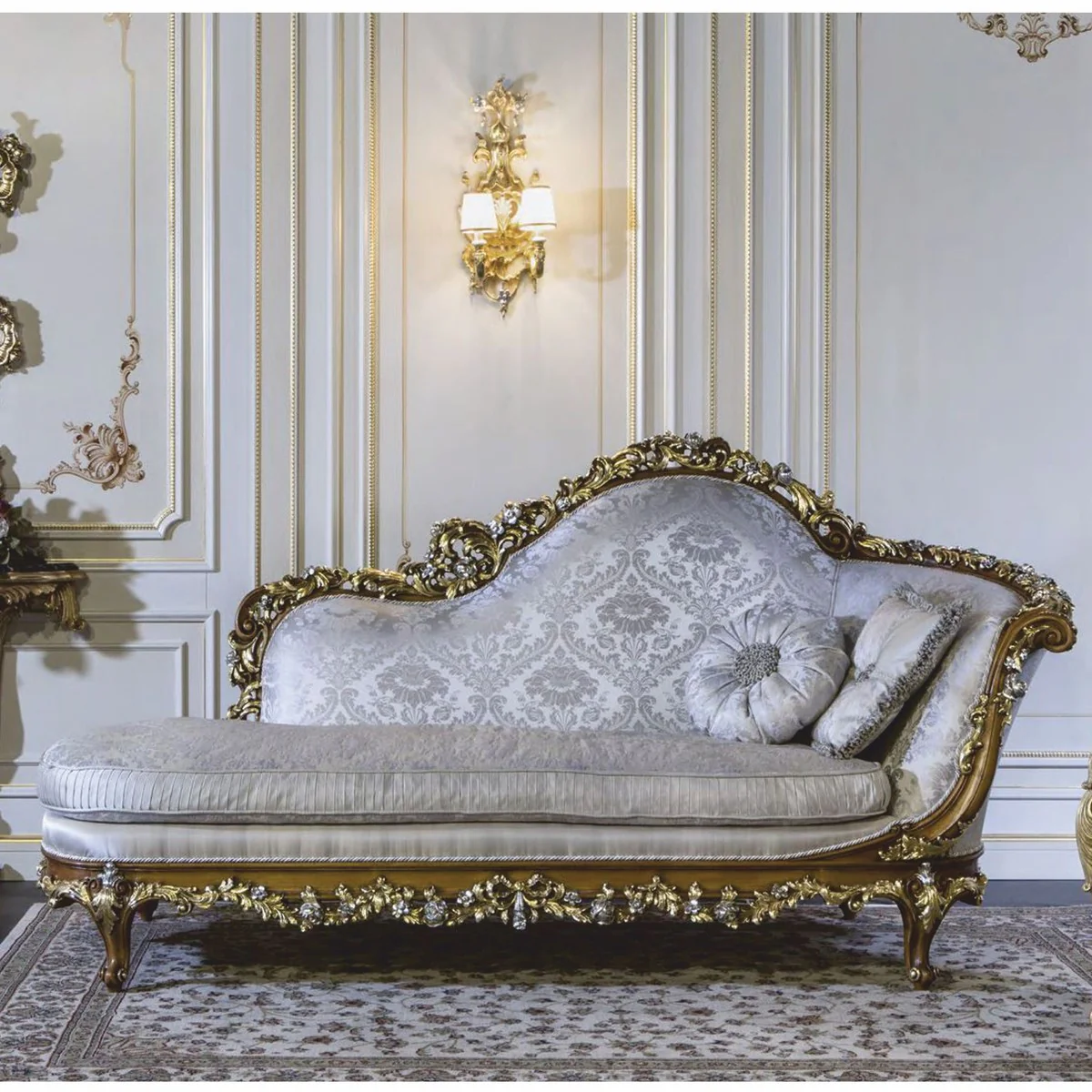 Luxus Barock Chaiselongue Silber / Braun / Gold 239 cm - Made in Italy