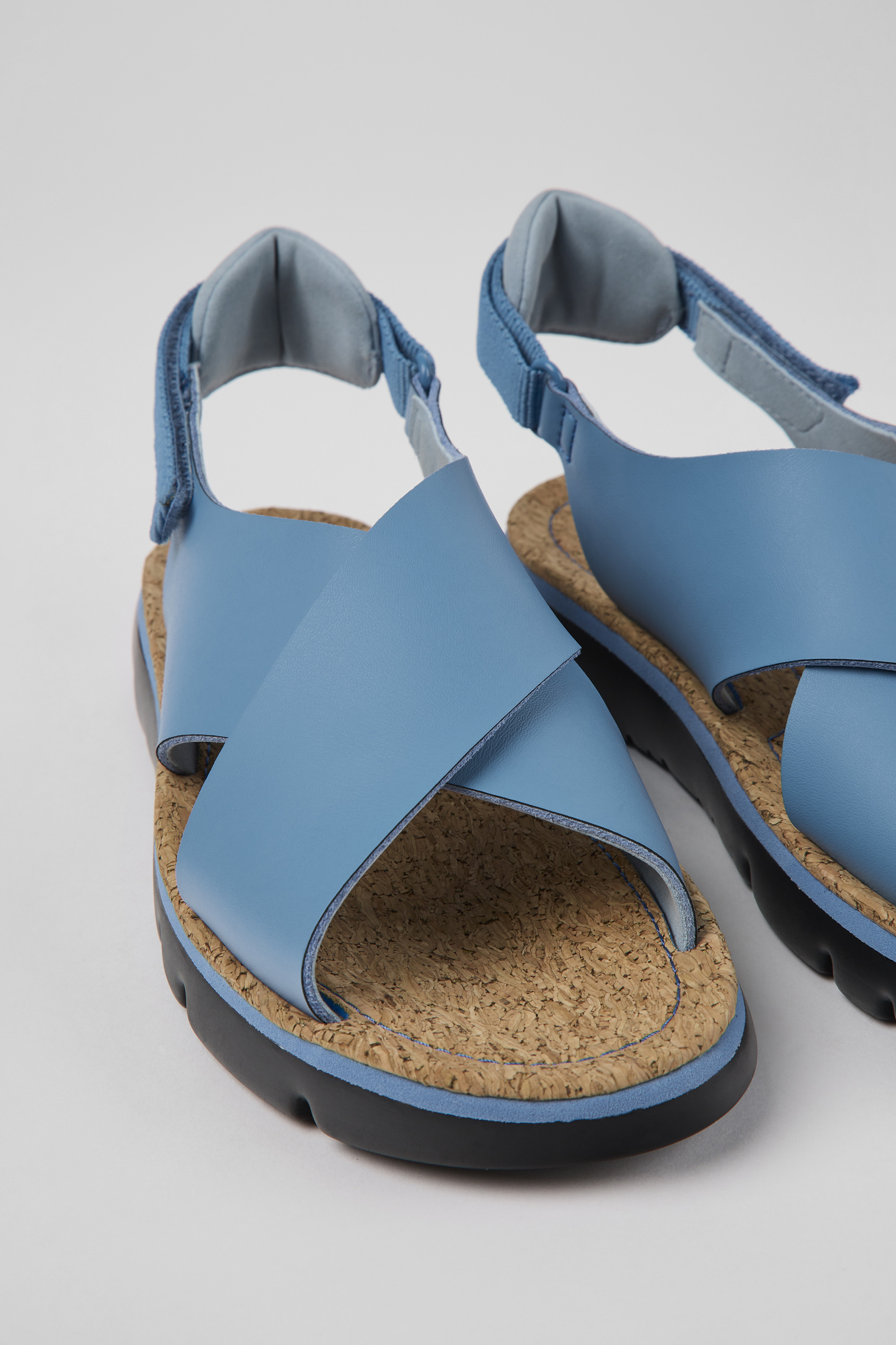Oruga - Blaues Leder und textile Sandalen für Damen