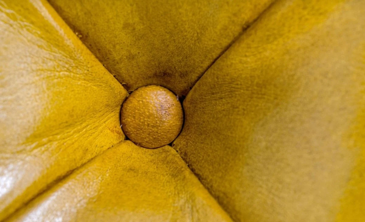 Luxury genuine leather footstool vintage yellow 64 x 64 x H. 46 cm - Chesterfield Furniture