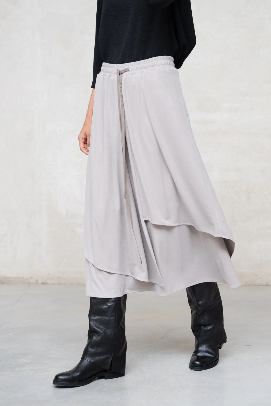 Rivera-Spanien Falda Chiavari hueso