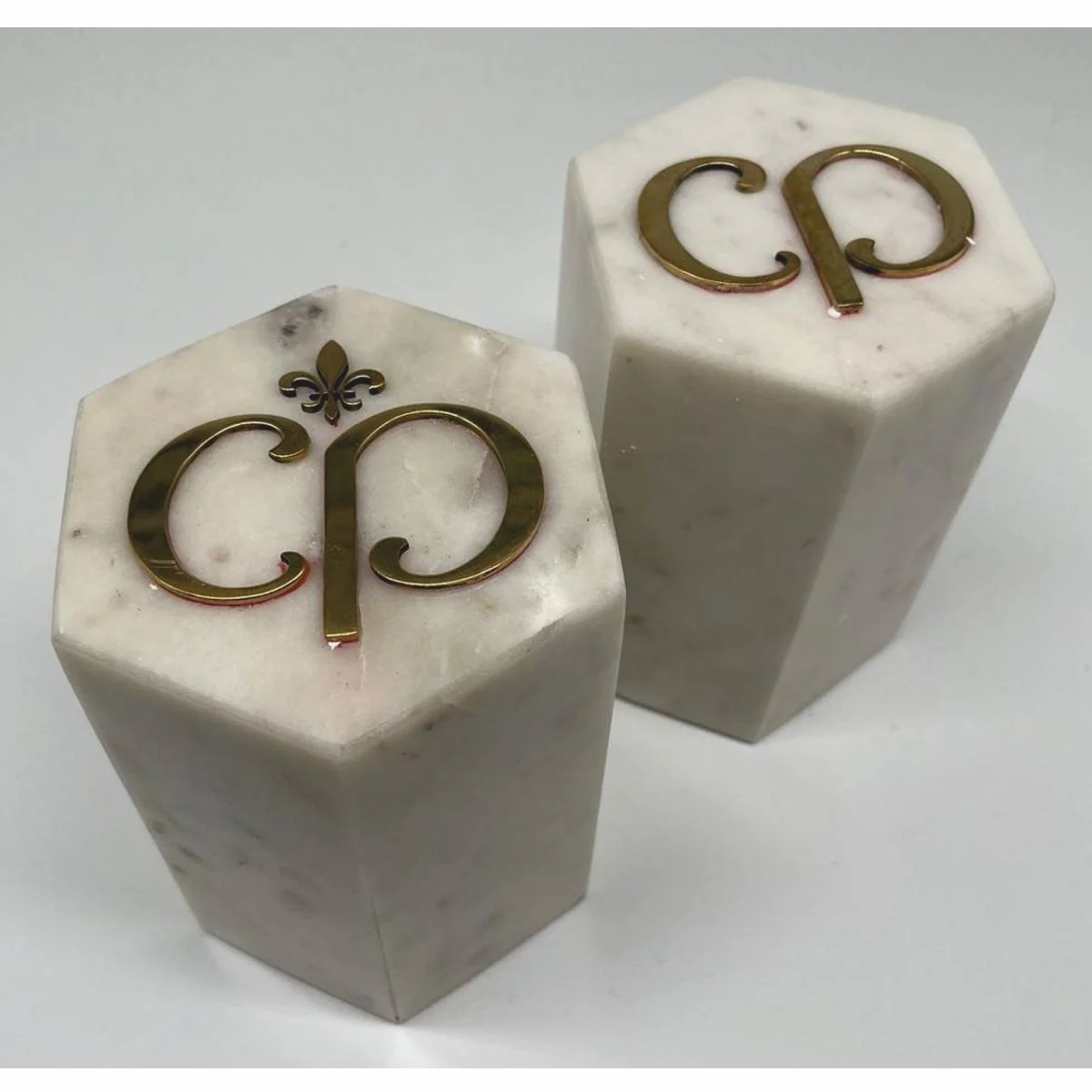 Luxus Marmor Deko Buchstützen Set Weiß / Gold