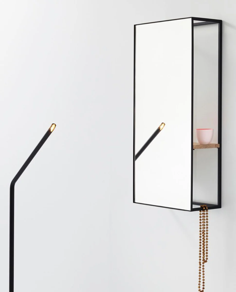 Color: brown / cream / gold