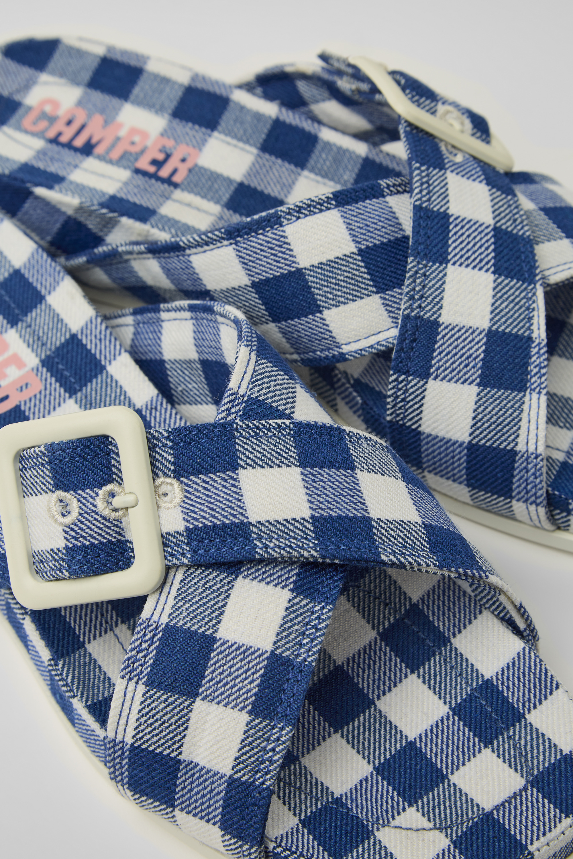 Atonik - Blaue und weiße Sandalen für Damen