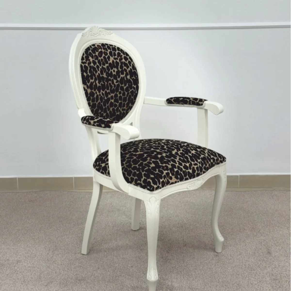 Luxury Baroque Dining Room Chair with Armrests Leopard / White - Baroque Furniture