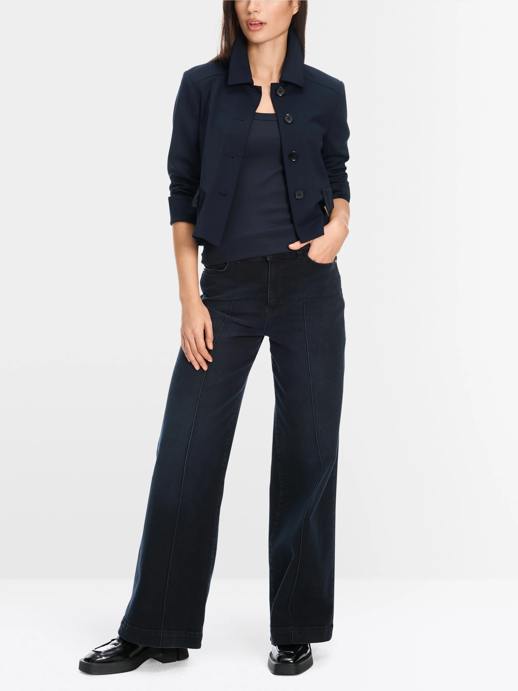 Marc-Cain Kurze Jacke mit Kentkragen