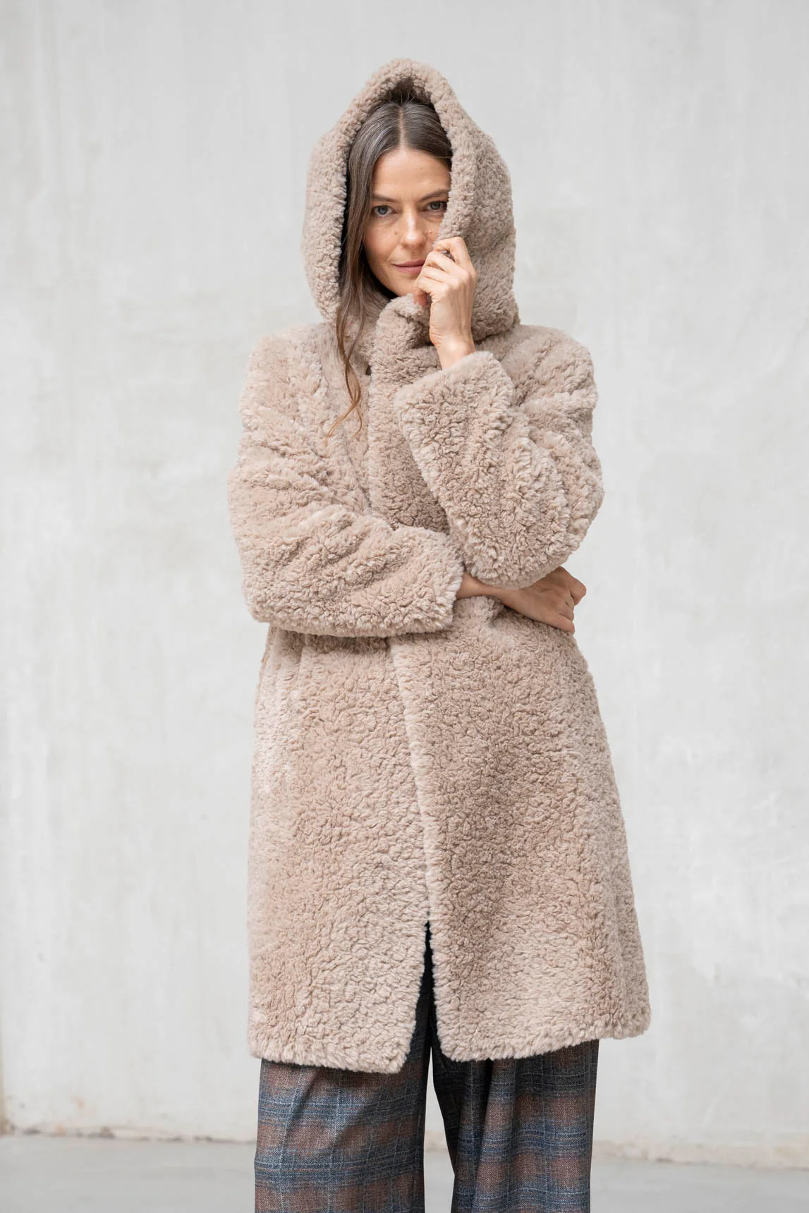 Rivera-Spain Wendemantel aus sandfarbenem Matera