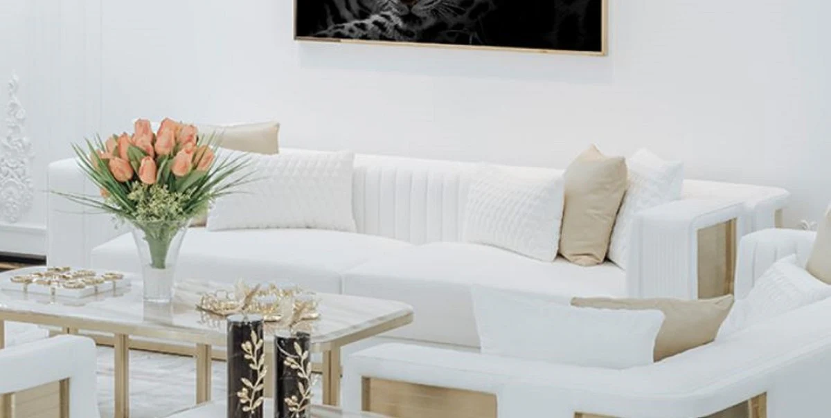 Luxus Sofa Weiß / Gold 290 x 98 x H. 72 cm - Wohnzimmer Sofa - Hotel Sofa - Wohnzimmer Möbel - Wohnzimmer Einrichtung - Hotel Möbel - Luxus Möbel - Luxus Einrichtung