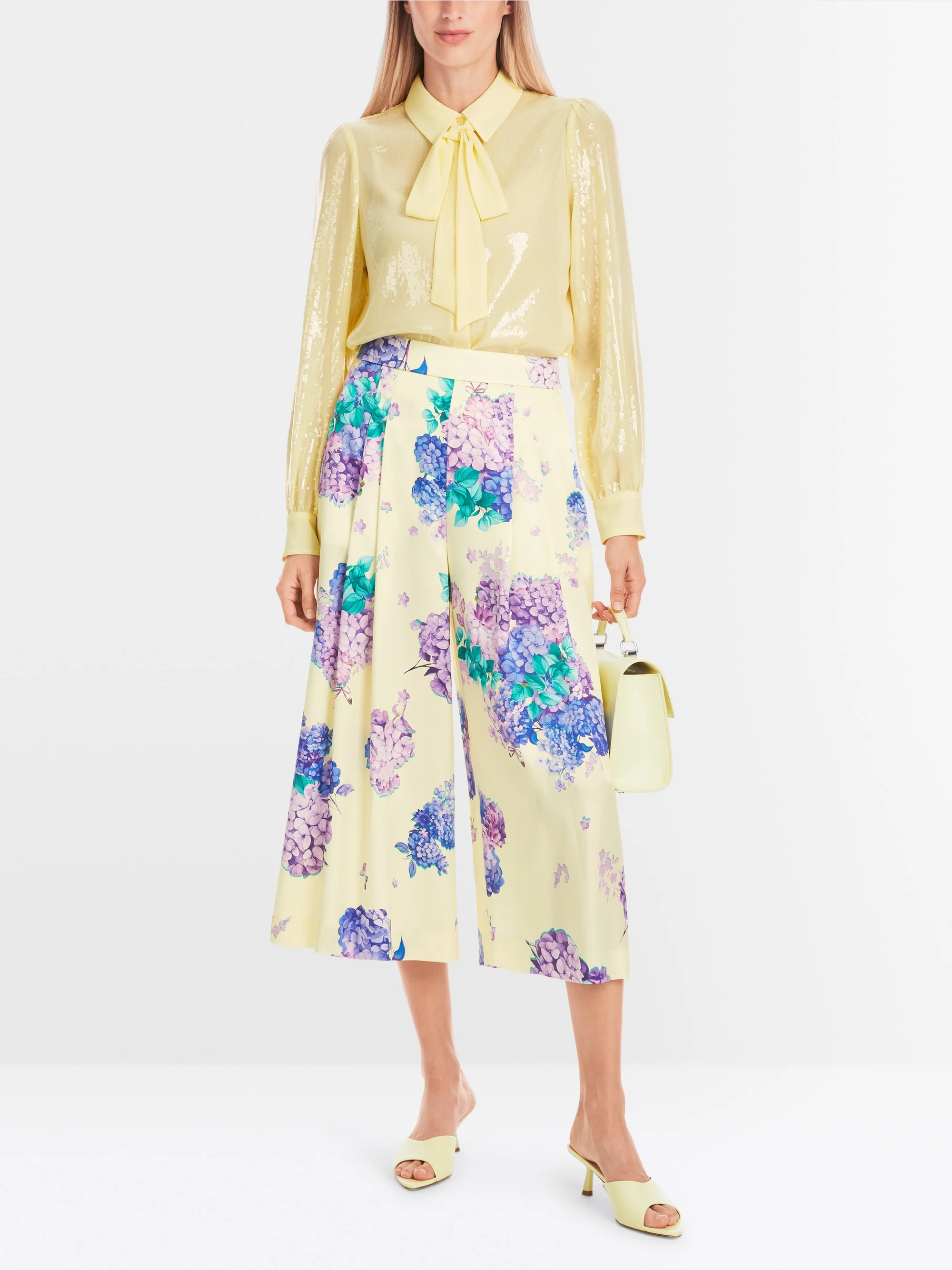 Marc-Cain Schlichte Pussybow-Bluse aus Paillettenstoff