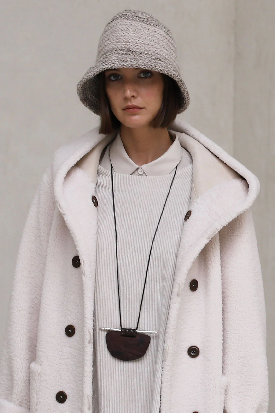 Rivera-Spanien Eclipse-Halskette aus Holz und Silber