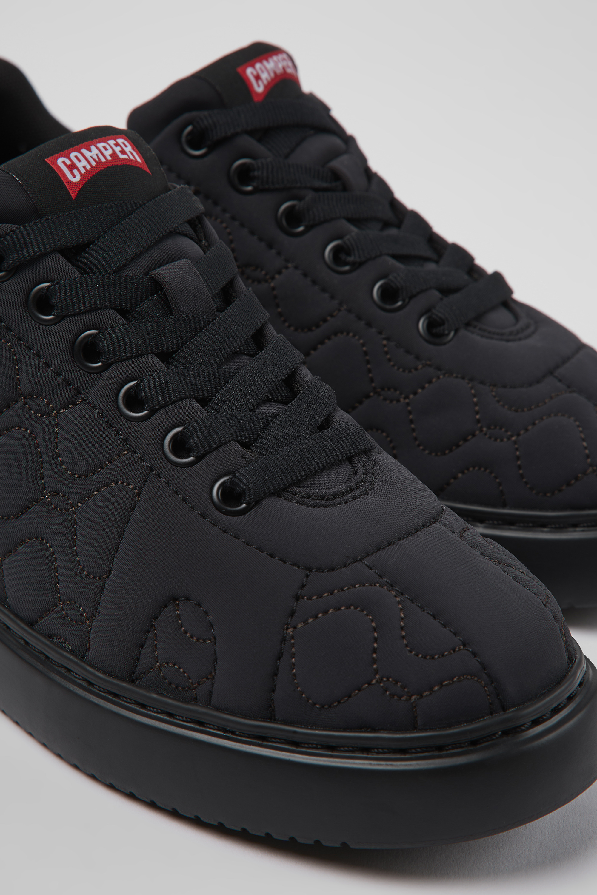 Runner K21 - Schwarze Textil Turnschuhe für Damen