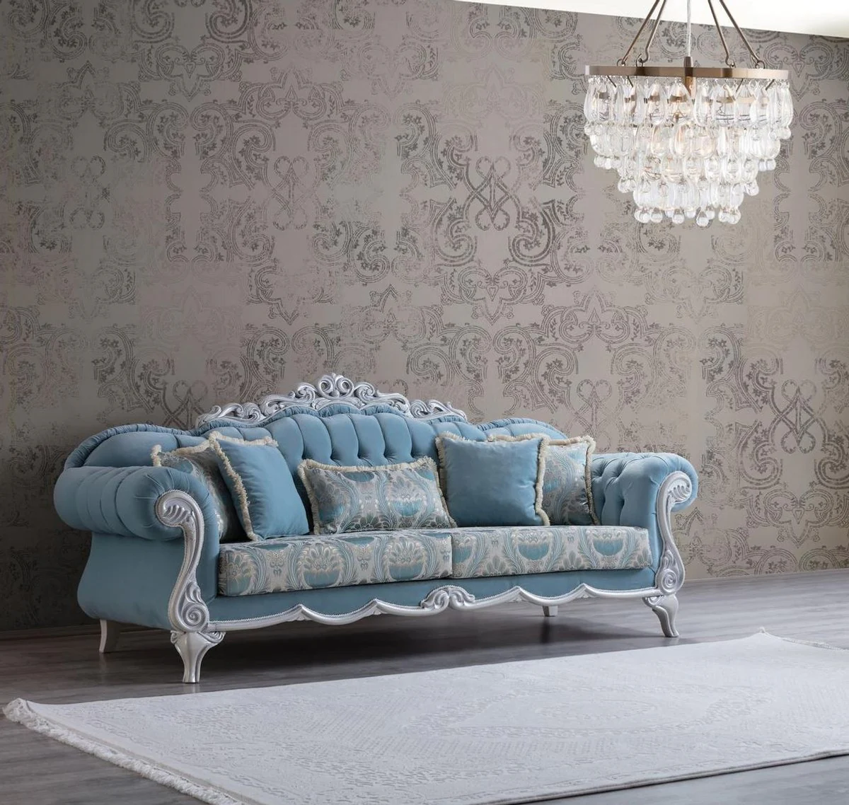 Luxury baroque living room sofa with decorative cushions light blue / gray 237 x 90 x H. 105 cm - Baroque furniture - noble & magnificent