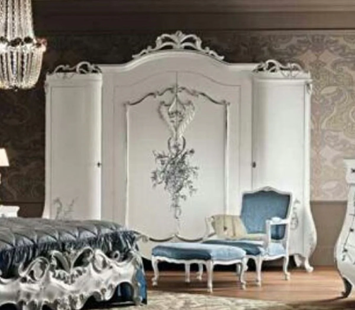 Luxury Baroque bedroom wardrobe with 4 doors white / silver - Magnificent solid wood wardrobe in Baroque style - Baroque bedroom furniture - Luxury quality - Made in Italy
