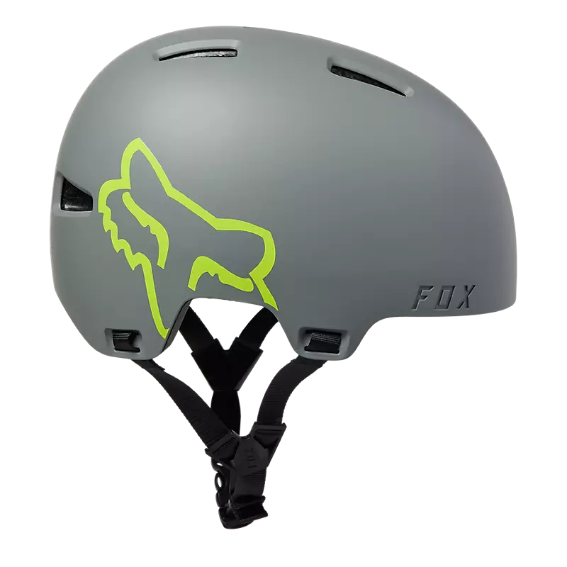 Flight helmet