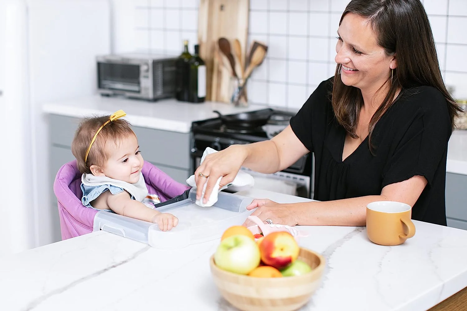 Fast Table Chair – Preisgekrönter Babyhochstuhl zum Essen und Essen – kompakt, tragbar und faltbar – hinterlässt keine Kratzer – für Babys von 6–36 Monaten und 1–3 Jahre alte Kleinkinder – Schwarz