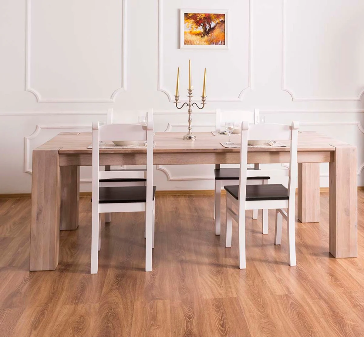 is a Europe-wide renowned producer and distributor of baroque furniture and