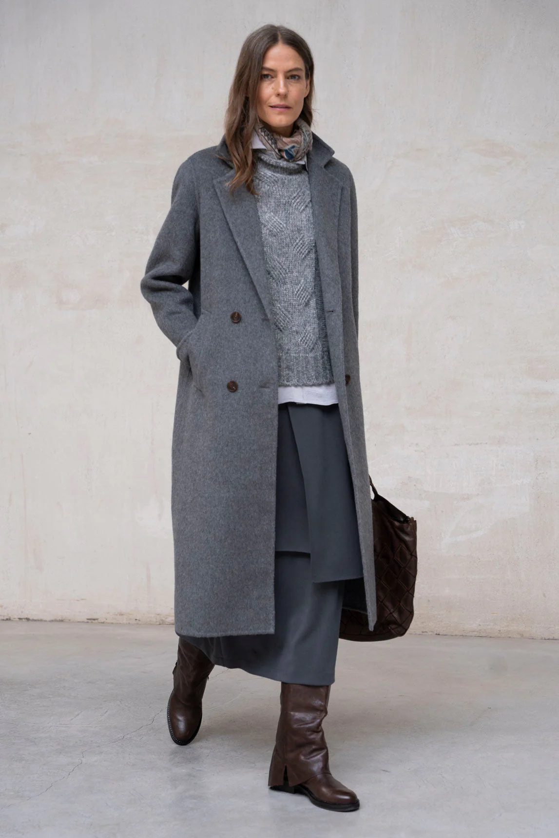 Rivera-Spanien Shelter Aosta gris