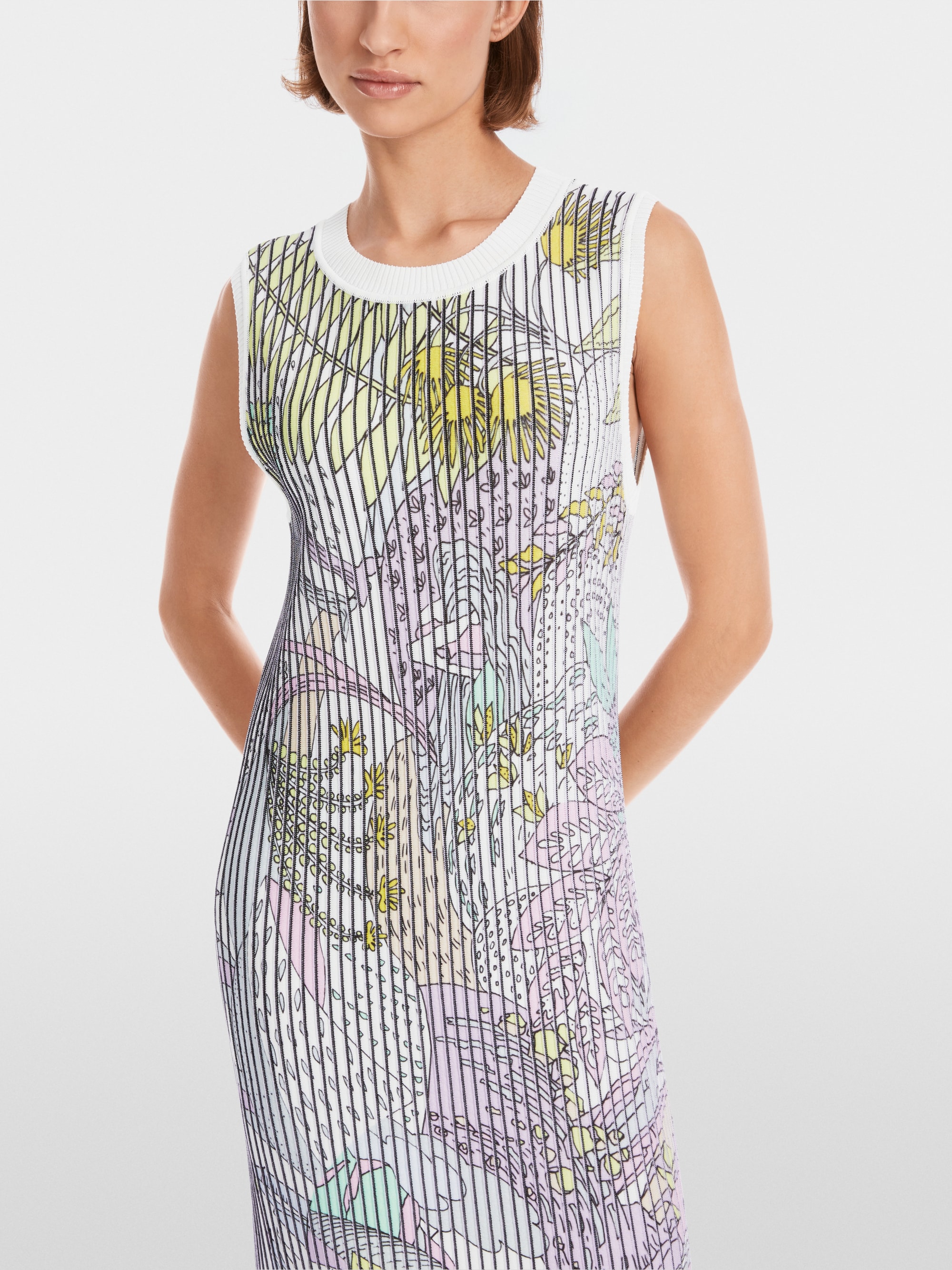 In Deutschland gestricktes Plisseekleid von Marc-Cain