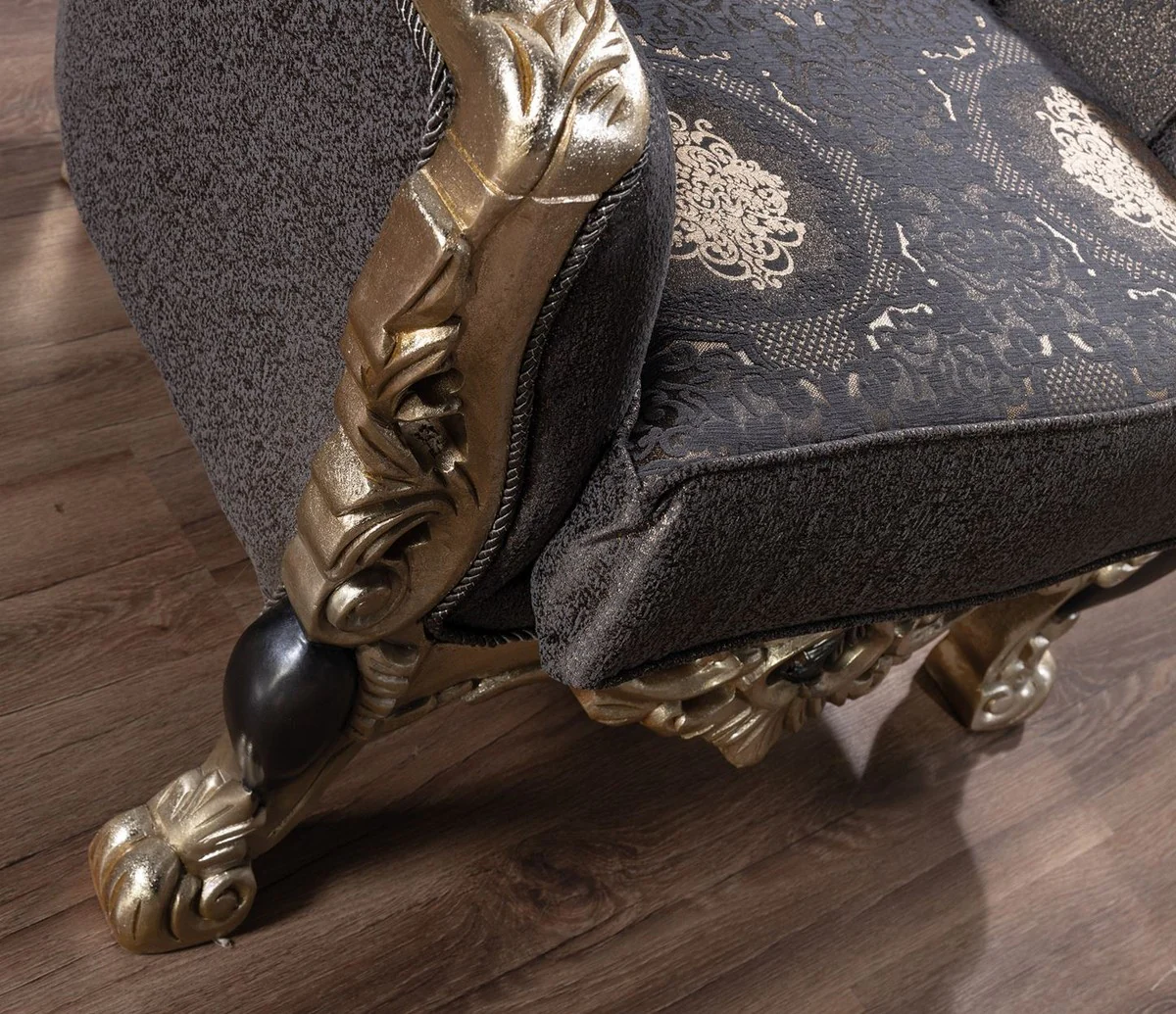 Luxury Baroque Living Room Set Purple / Antique Gold / Black - 2 Baroque Sofas & 2 Baroque Armchairs & 1 Baroque Coffee Table - Luxury Living Room Furniture in Baroque Style - Baroque Furniture