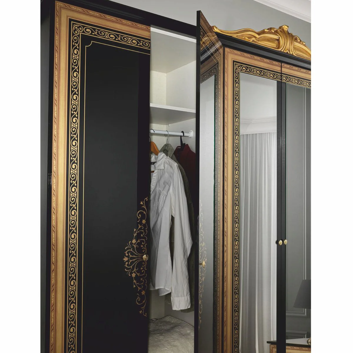 Luxus Barock Schlafzimmer Schrank Schwarz / Gold 261,4 cm - Barock Schlafzimmer Möbel