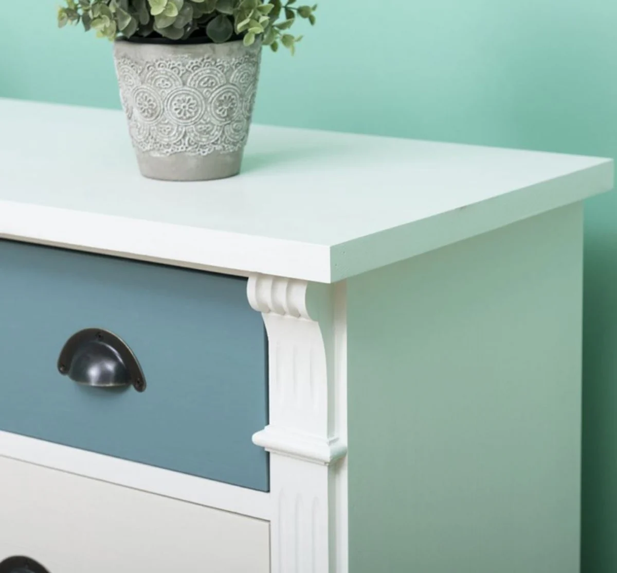 Country house style chest of drawers with 7 drawers white / cream / light blue 122 x 41 x H. 75 cm - solid wood furniture