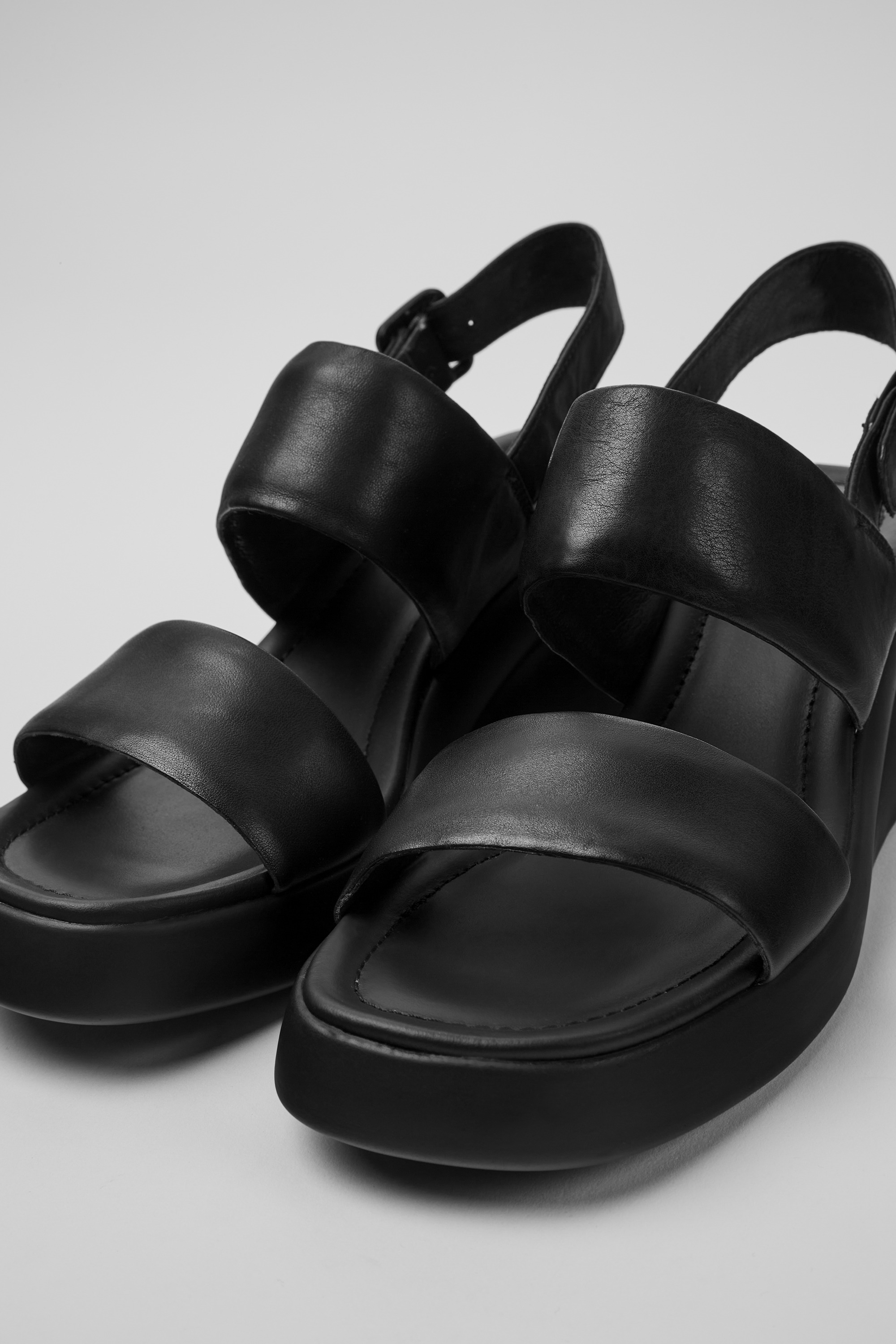 Kaah - Schwarze Leder Sandalen für Damen