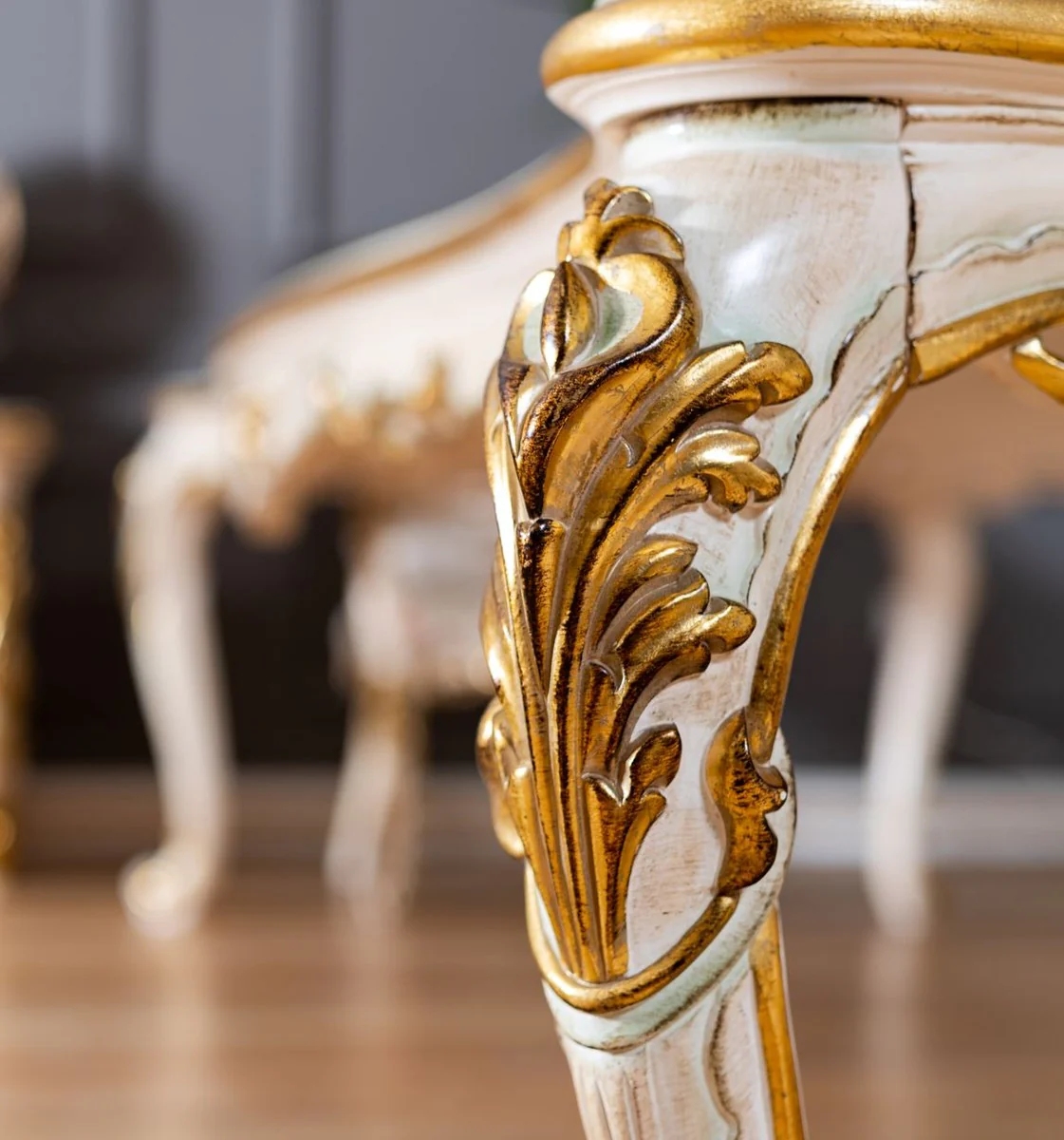 Luxury baroque dining table beige / white / gold - magnificent solid wood dining room table in baroque style - baroque dining room furniture