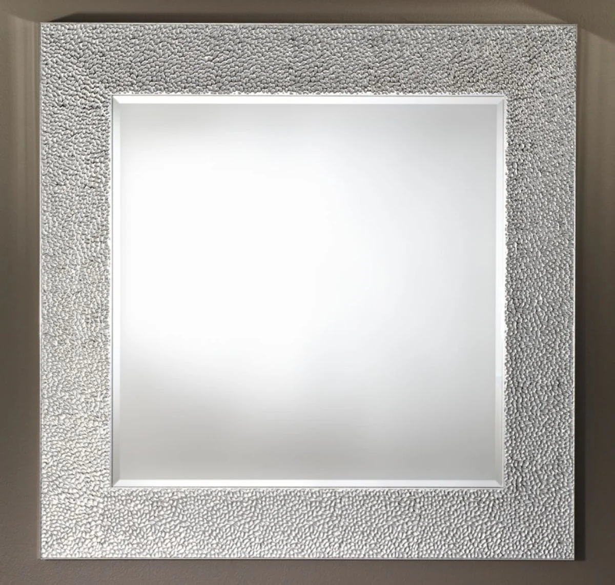 Easy-care & durable material