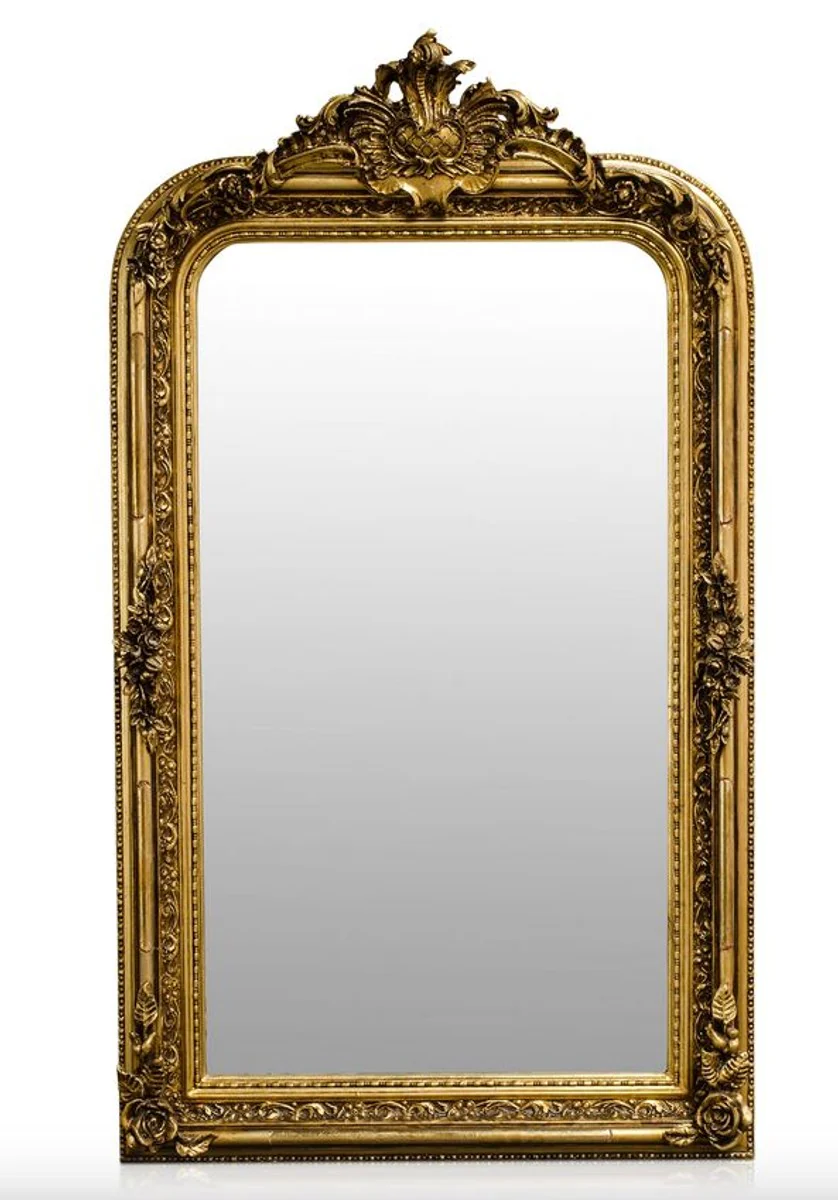 is a Europe-wide renowned producer and distributor of baroque furniture and luxury decorative items