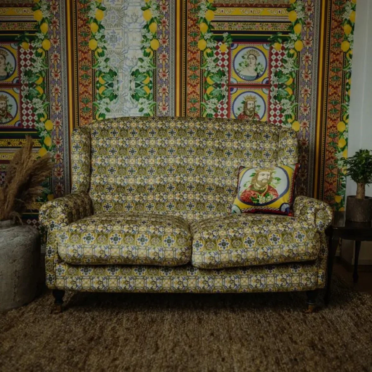 Luxus Samt Sofa Grün / Mehrfarbig / Schwarz / Messing 155 x 93 x H. 101 cm - Wohnzimmer Sofa - Hotel Sofa - Wohnzimmer Möbel - Hotel Möbel - Luxus Möbel - Wohnzimmer Einrichtung