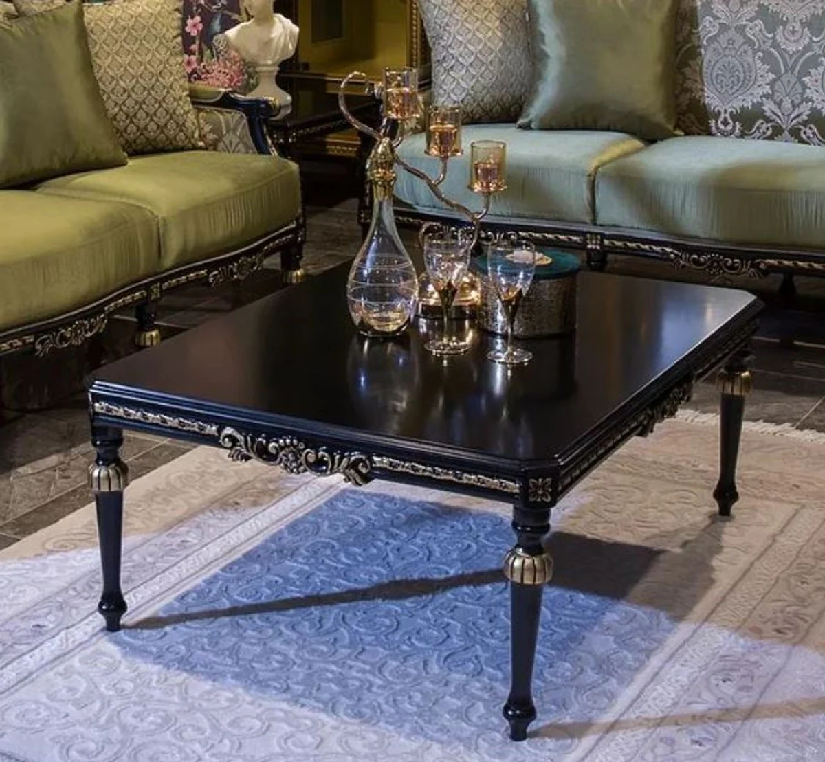 Luxury baroque coffee table black / gold 109 x 85 x H. 45 cm - Noble solid wood living room table in baroque style - Baroque furniture