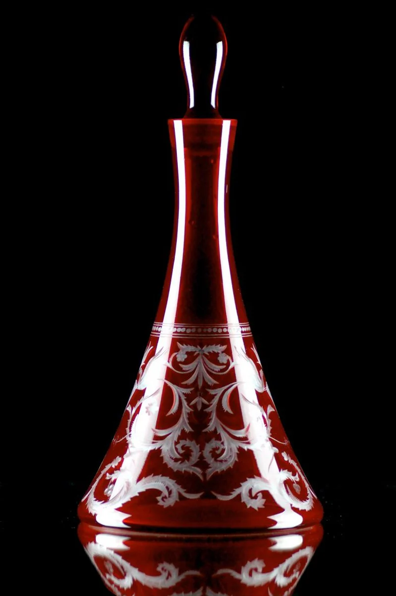 Luxury wine carafe red / silver Ø 17 x H. 36 cm - mouth-blown and hand-engraved glass carafe - hotel & restaurant accessories - luxury quality