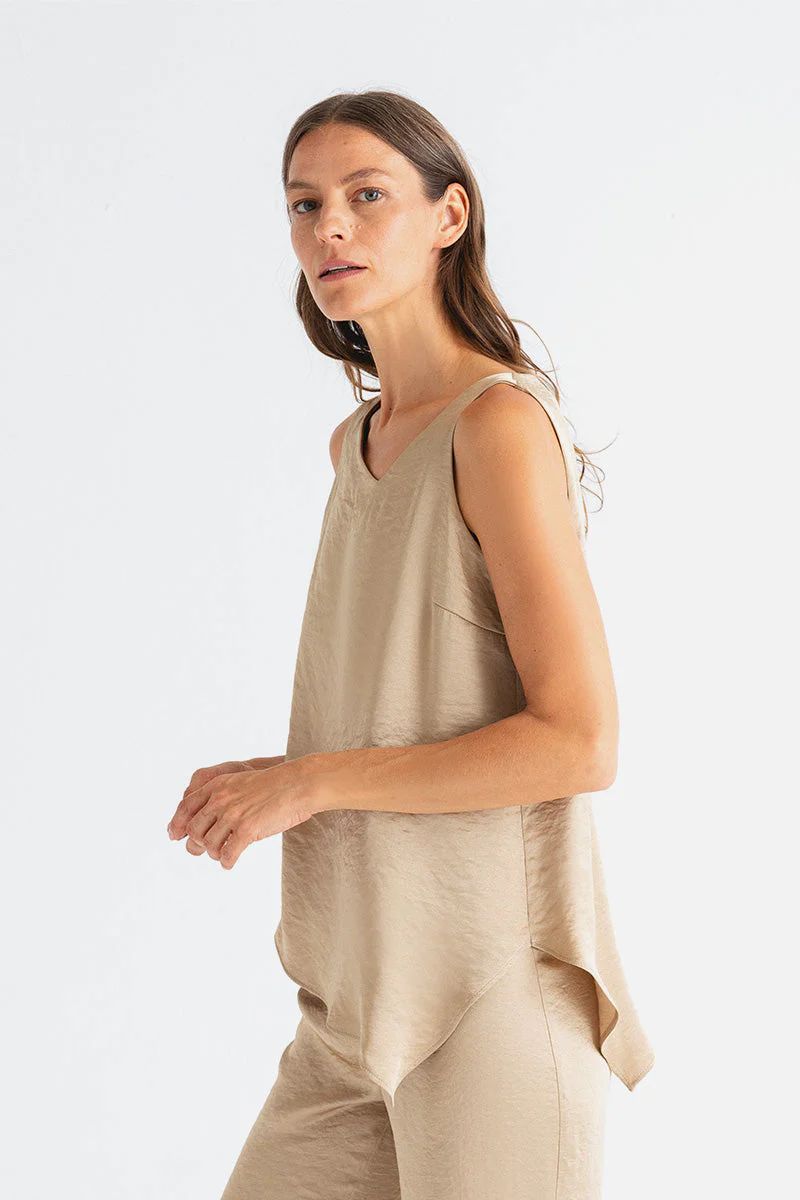 Rivera-Spanien Julia goldener Körper