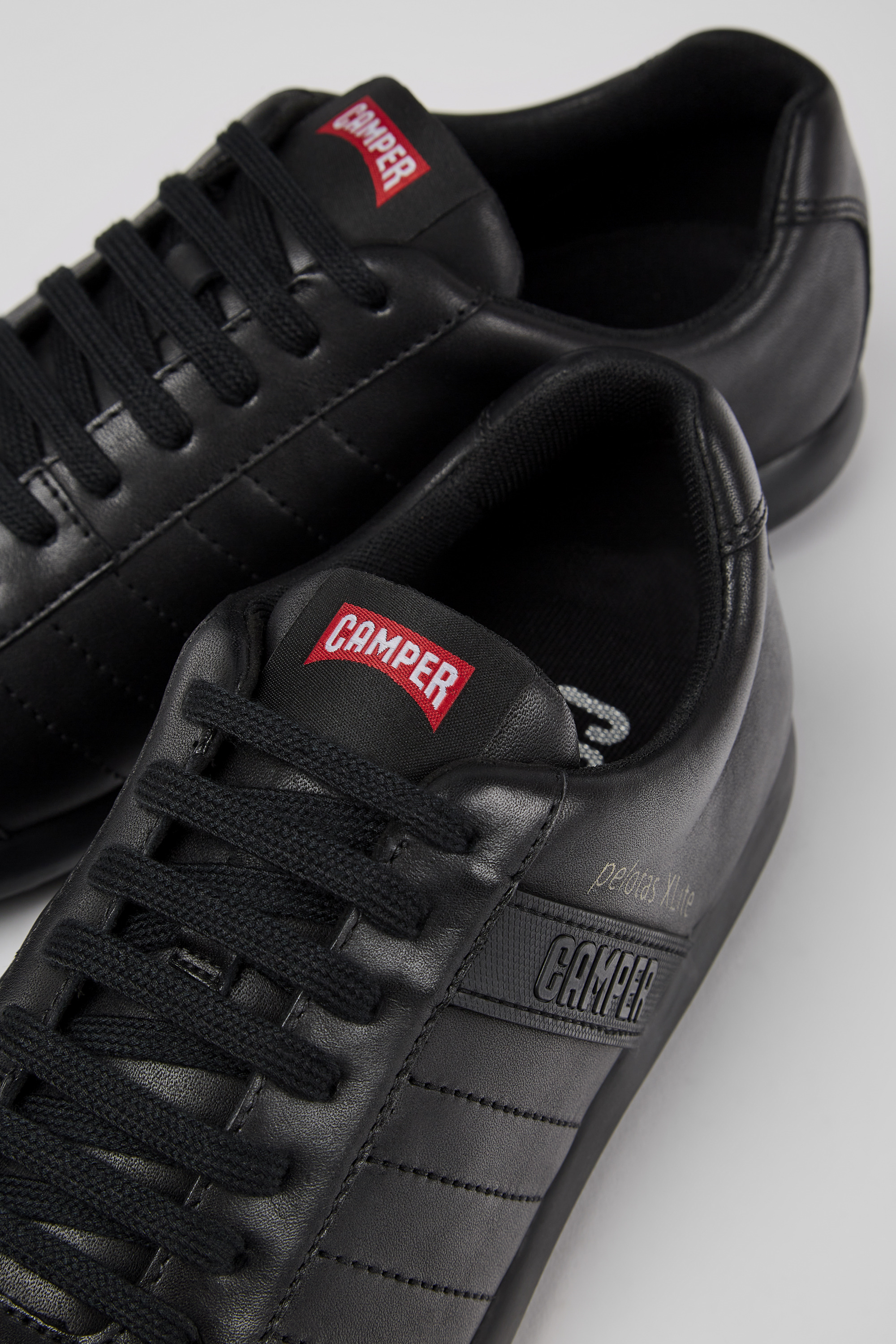 Pelotas XLite - Schwarze Lederschuhe für Herren