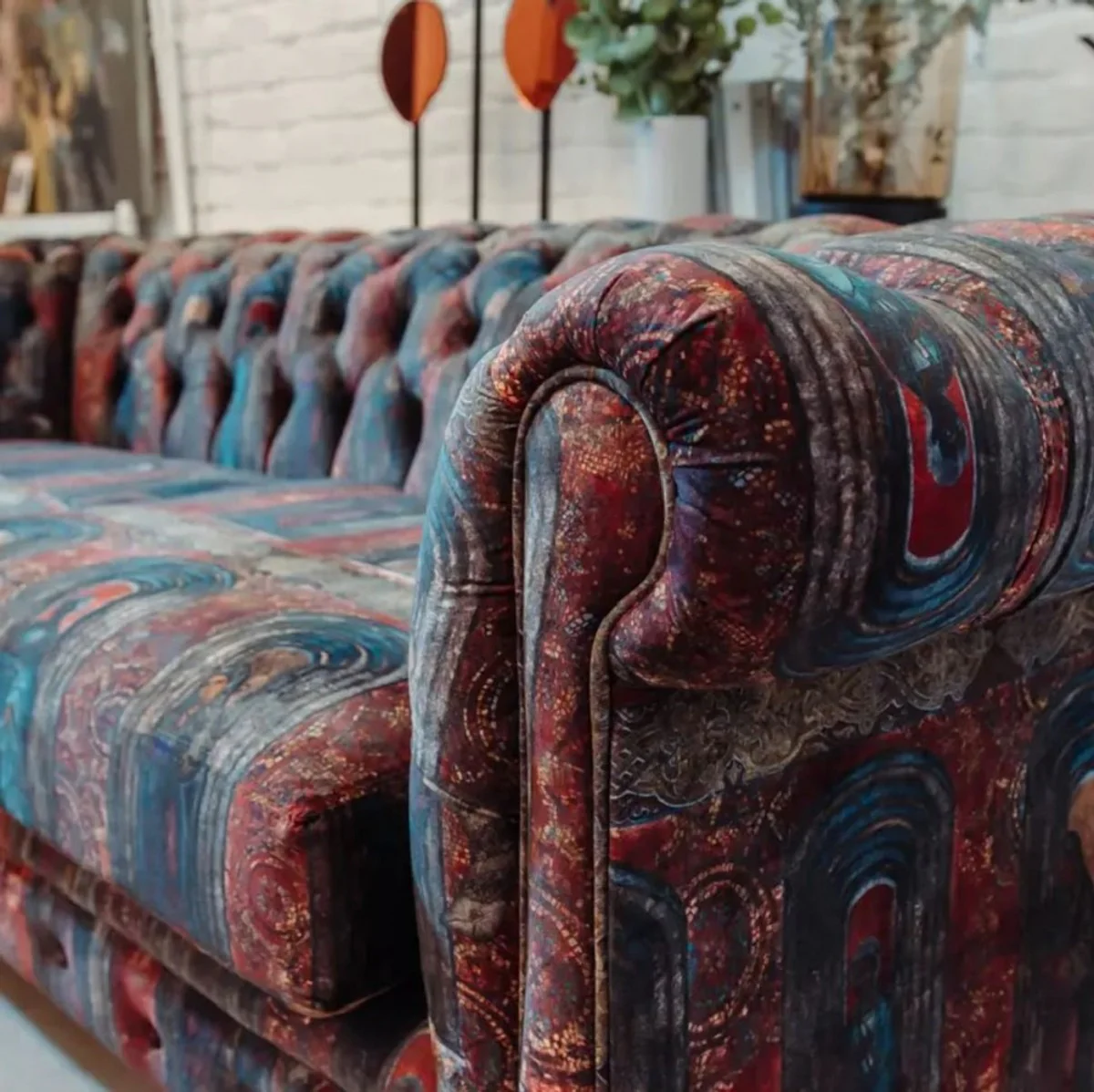 Luxury Chesterfield velvet sofa multicolored / black 220 x 96 x H. 78 cm - Living room sofa - Hotel sofa - Living room furniture - Chesterfield furniture - Luxury furniture - Luxury furnishings