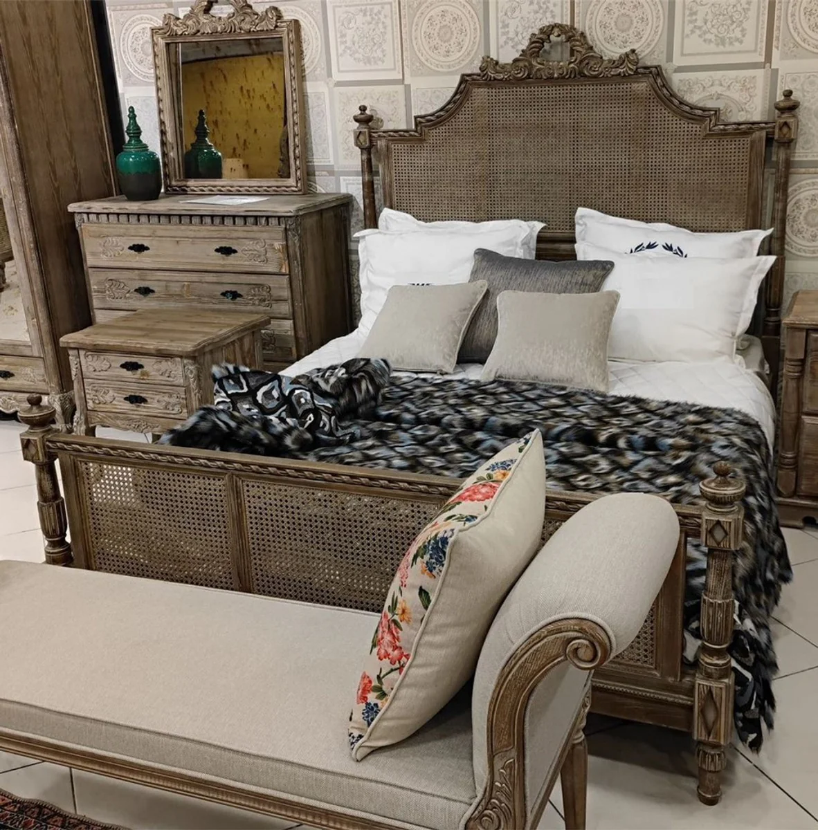 Pompöös by Luxury Baroque Double Bed Provence Brown - Designed by Harald Glööckler