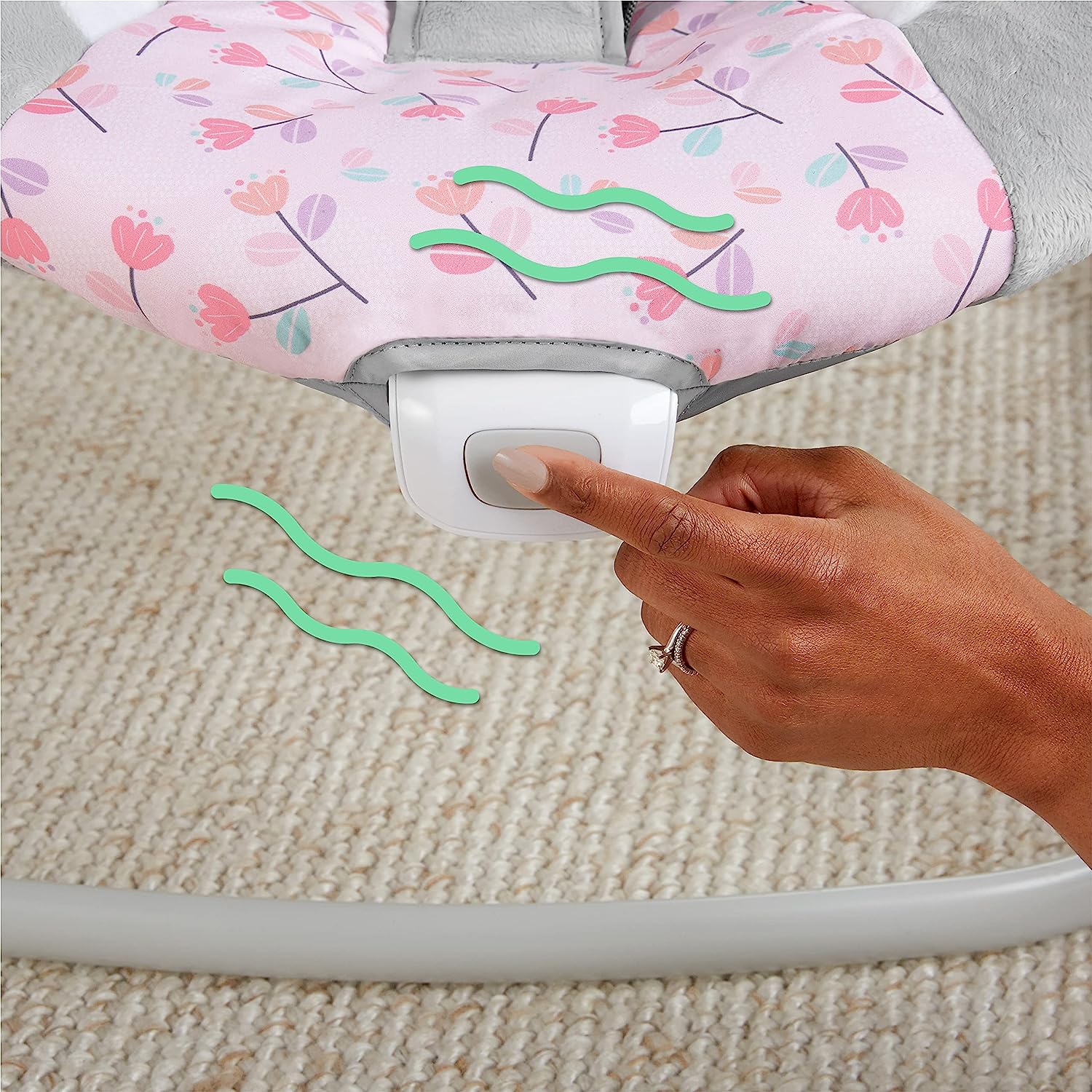 Leichte, kompakte 6-Gang-Multirichtungs-Babyschaukel, Vibrationen und Naturgeräusche, 0–9 Monate, 6–20 Pfund (Pink Cassidy)