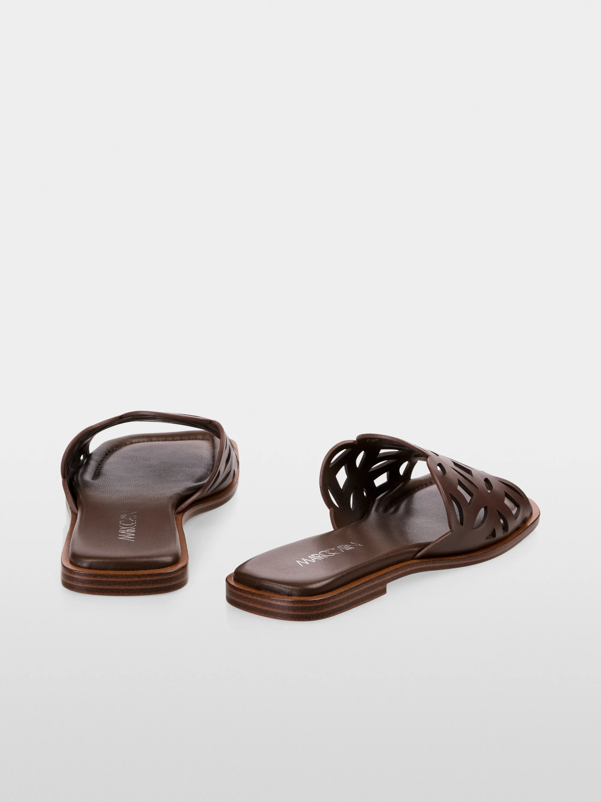 Marc-Cain Luftige Pantoletten mit Lochmuster