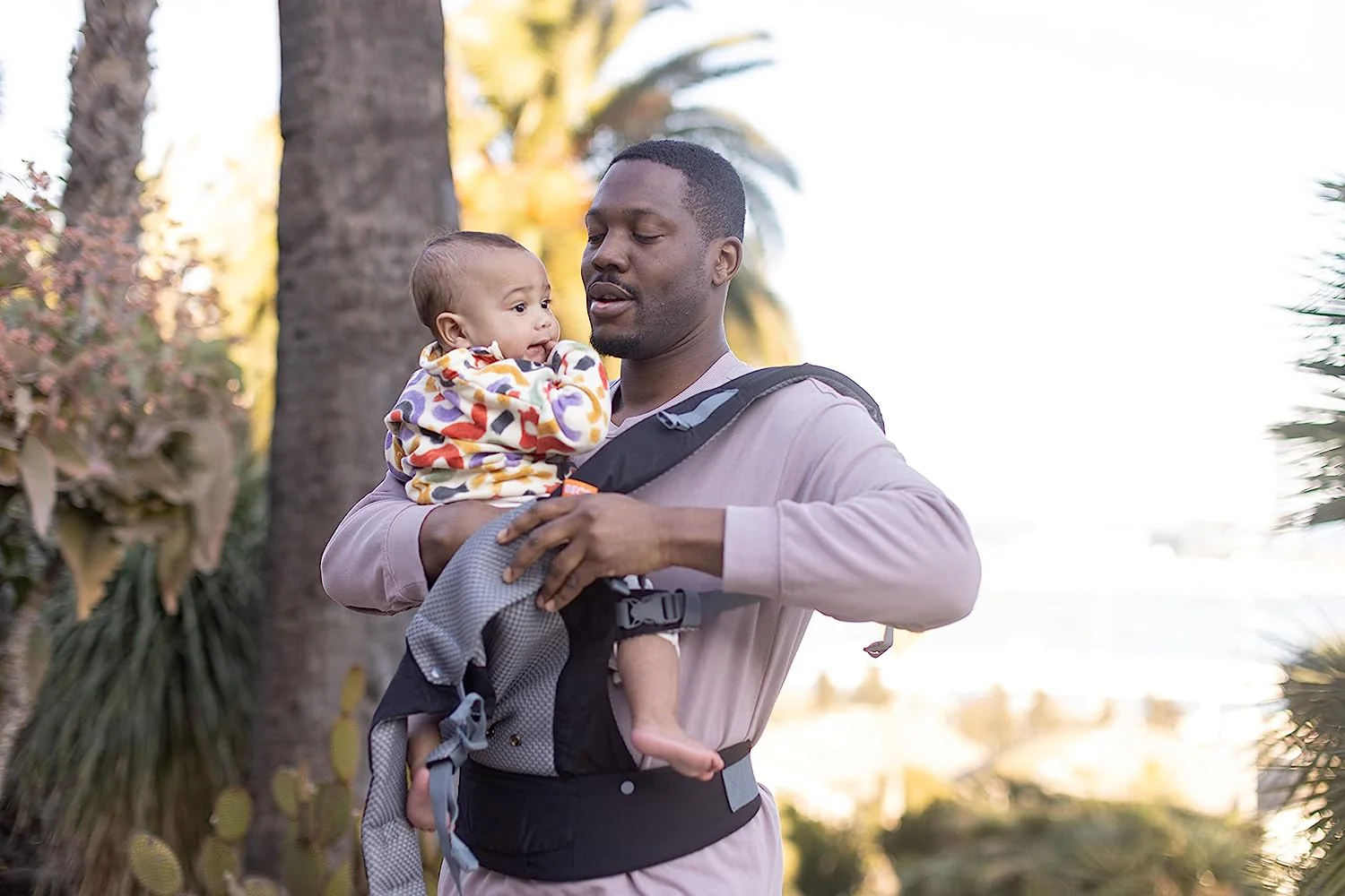 Babytrage für Neugeborene bis Kleinkinder – alle Positionen Babytrage, Babytrage-Rucksack und Baby-Vordertrage mit verstellbarem Sitz, ergonomische Babytrage, 3,3–15,6 kg (Marineblau)