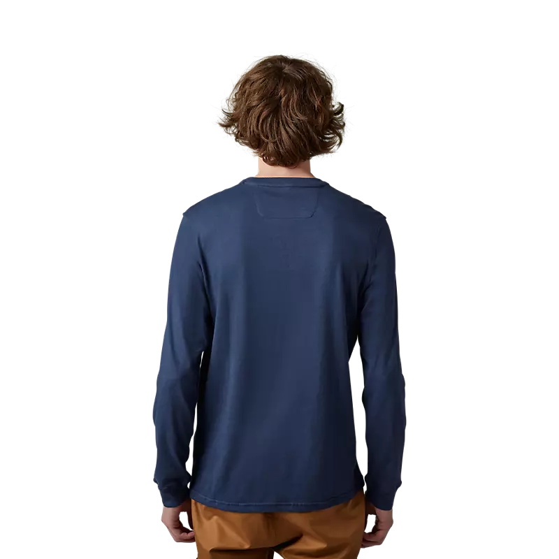 Stand for long sleeve pocket tee