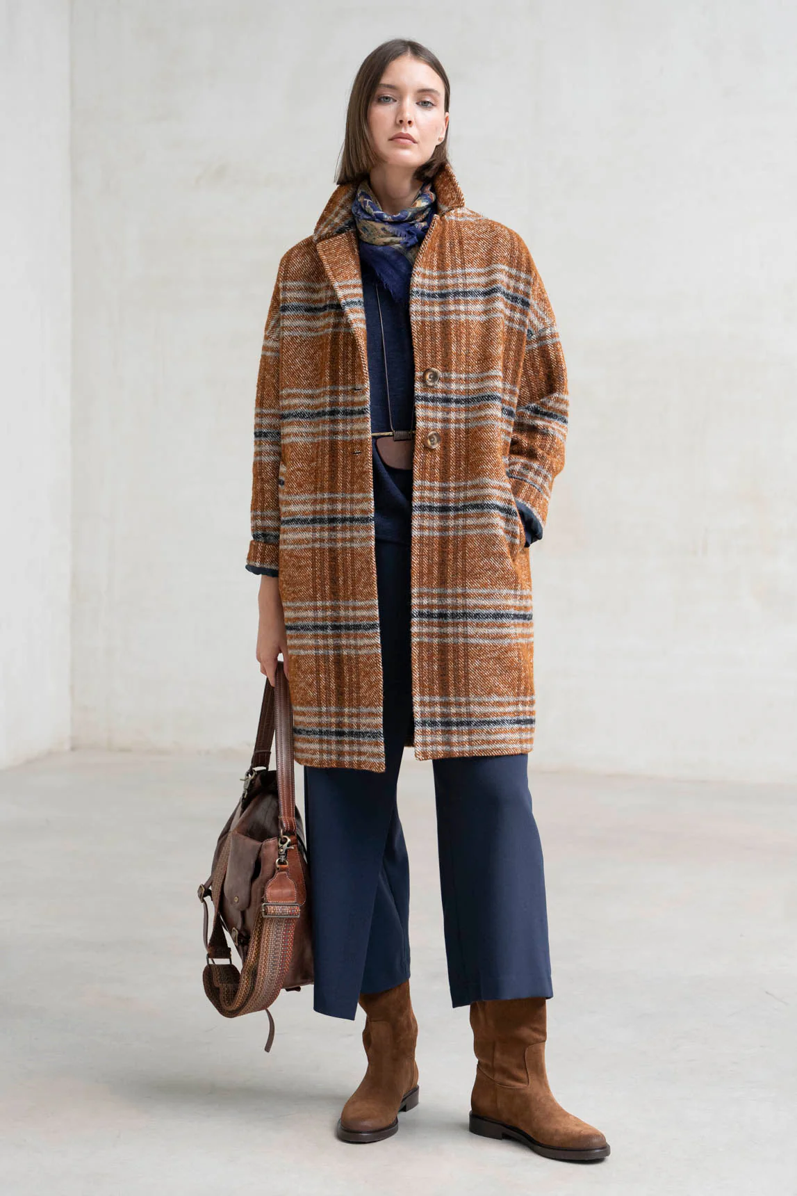 Rivera-Spanien-Biella-Mantel mit Kachelkaros