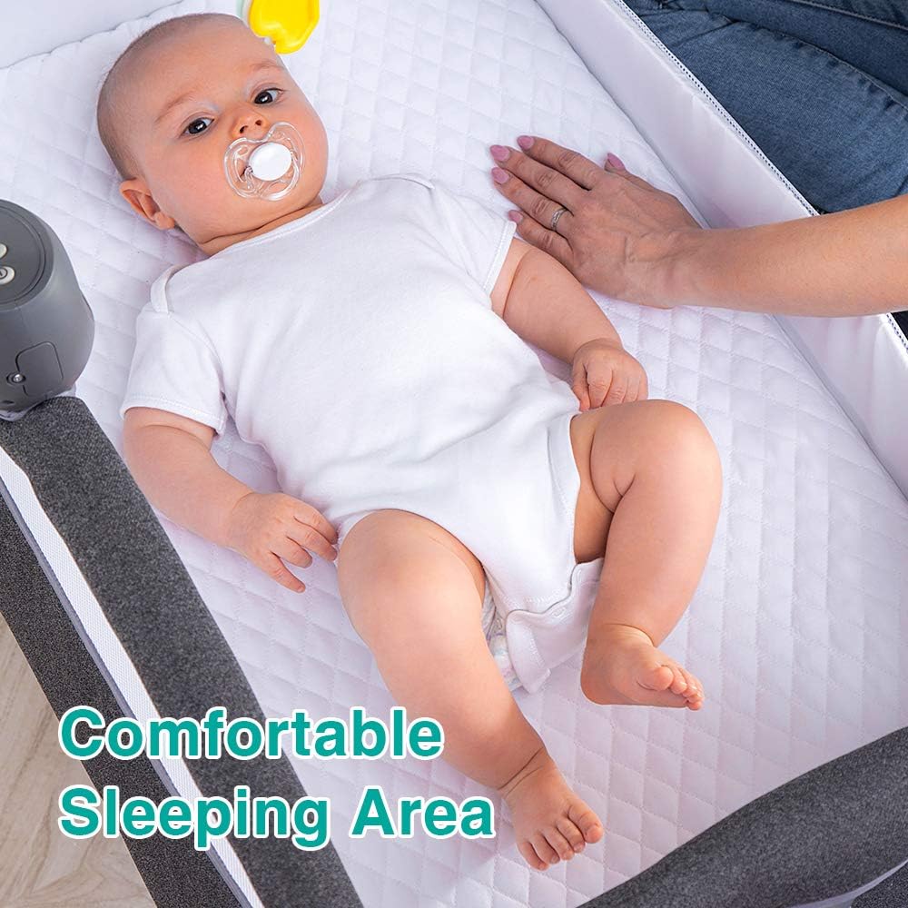 Baby-Nachtbett-Babywiege, bestes Bettbett für Neugeborene, tragbarer Schlafwagen für sichereres gemeinsames Schlafen, Bettbett plus Hängefigur, Musik und eingebaute Räder – Mädchen, Jungen, Unisex