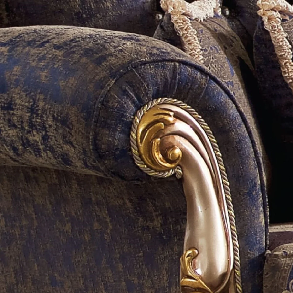 Luxus Barock Wohnzimmer Set Blau / Silber / Gold - 2 Sofas & 2 Sessel & 1 Couchtisch - Handgefertigte Wohnzimmer Möbel im Barockstil - Edel & Prunkvoll