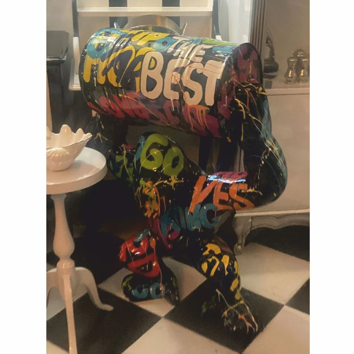 Deko Skulptur Gorilla mit Fass Schwarz / Bunt H. 100 cm