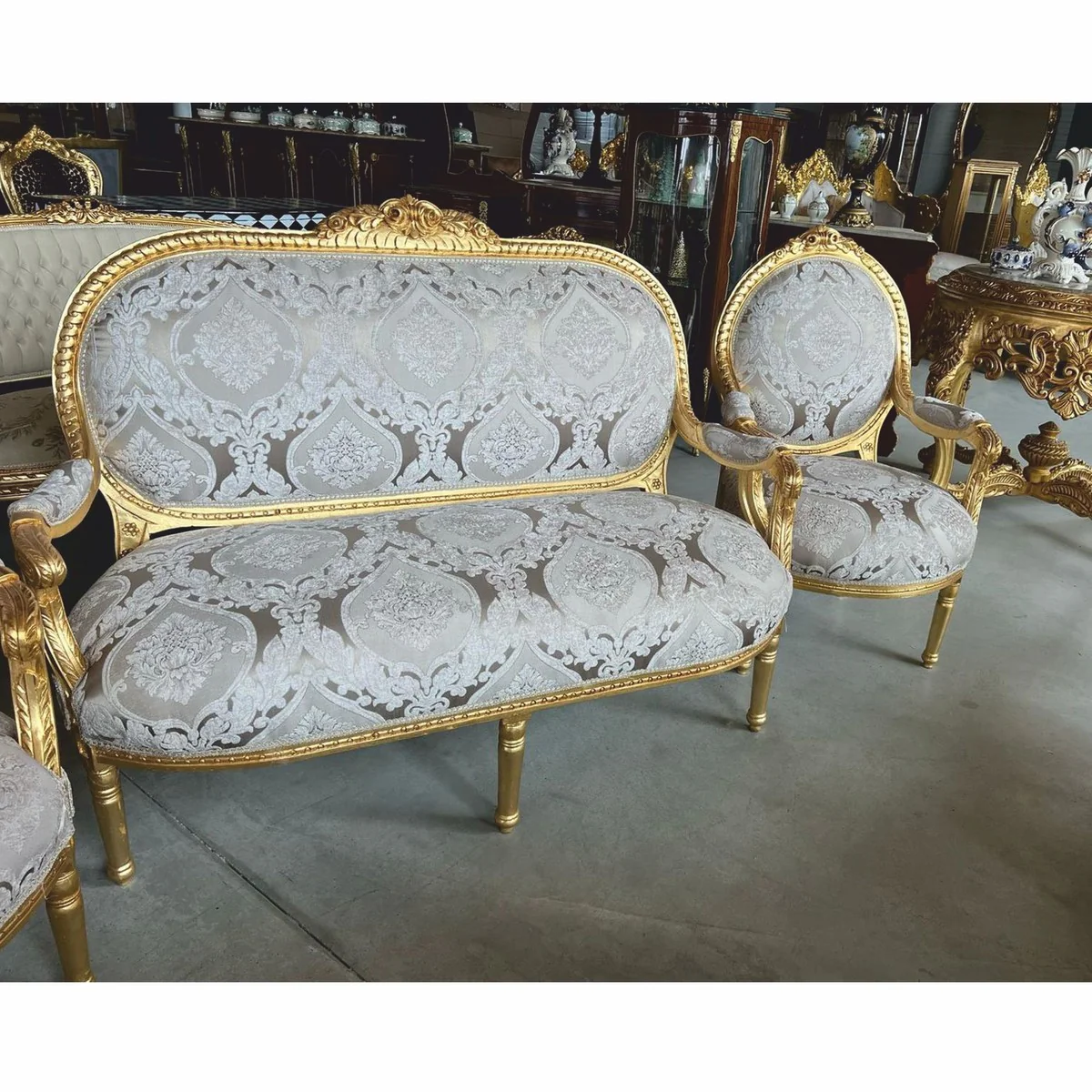 Baroque 2 seater sofa gray / gold 150 cm - Baroque furniture