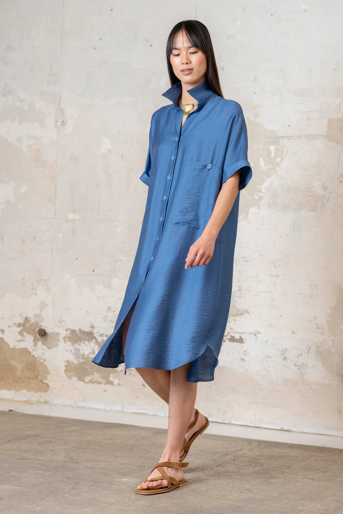 Blaues Calcata-Kleid von Rivera-Spanien