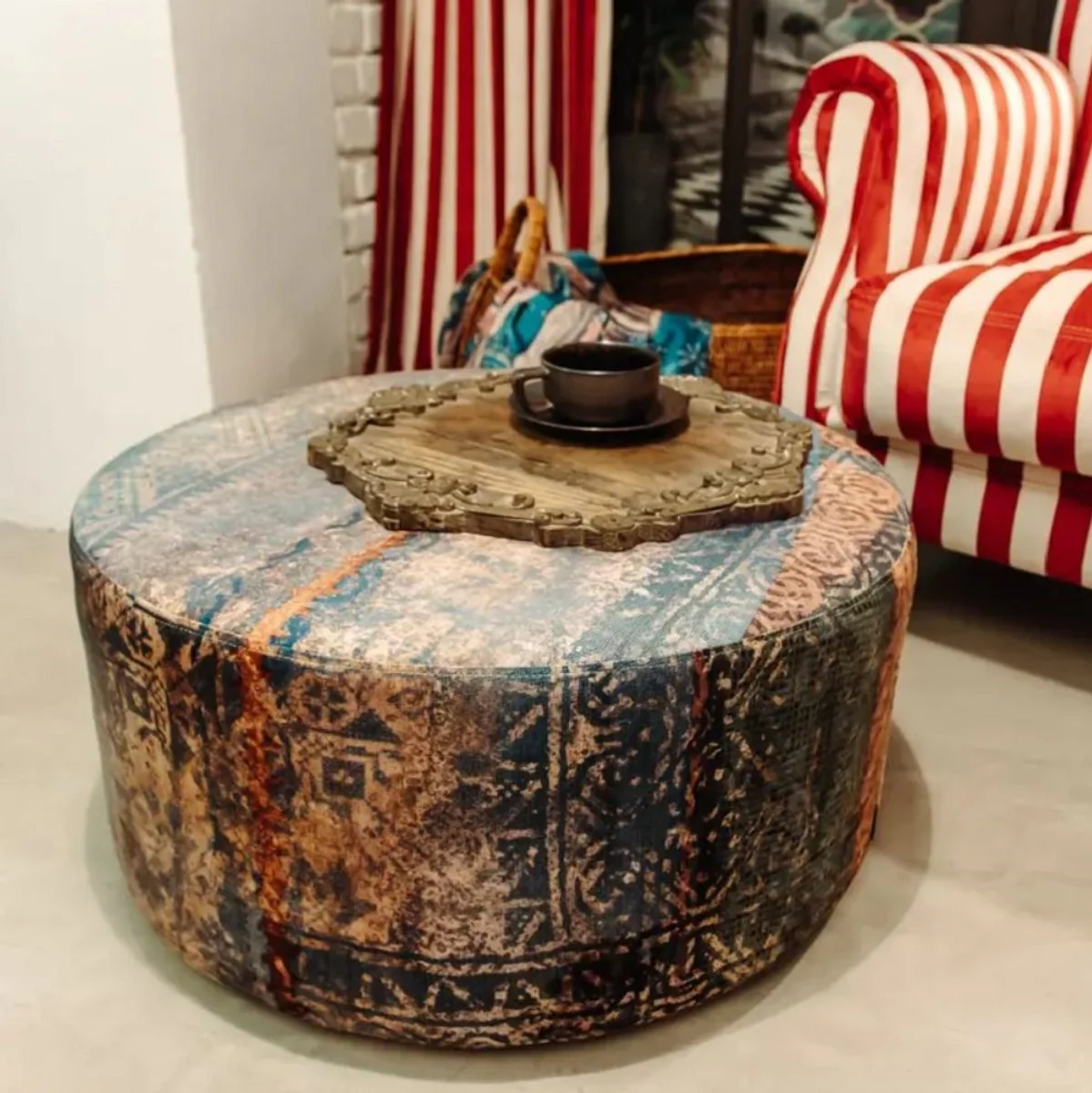 Luxus Fußhocker Mehrfarbig Ø 75 x H. 30 cm - Runder Samt Hocker - Wohnzimmer Möbel - Hotel Möbel - Luxus Möbel - Luxus Einrichtung