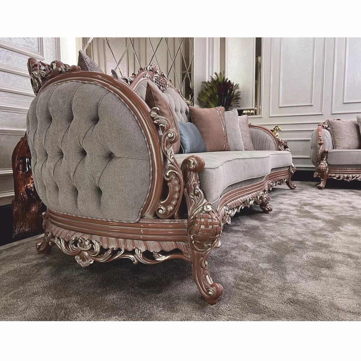 Dimensions of the armchairs: 97 x 90 x H. 115 cm