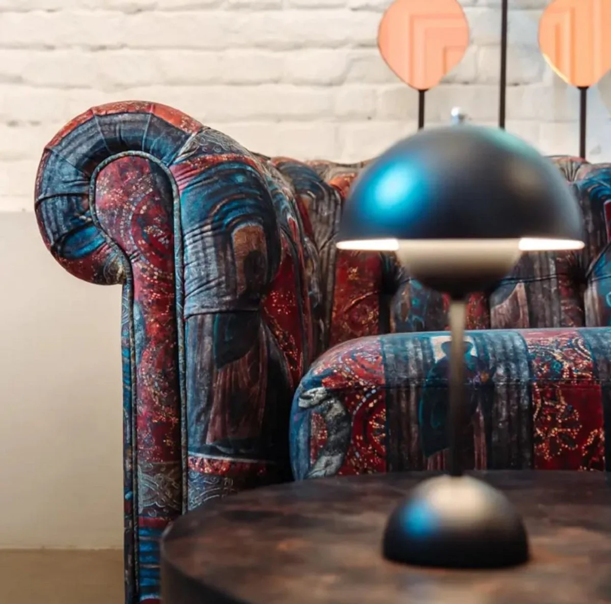 Luxury Chesterfield velvet sofa multicolored / black 220 x 96 x H. 78 cm - Living room sofa - Hotel sofa - Living room furniture - Chesterfield furniture - Luxury furniture - Luxury furnishings