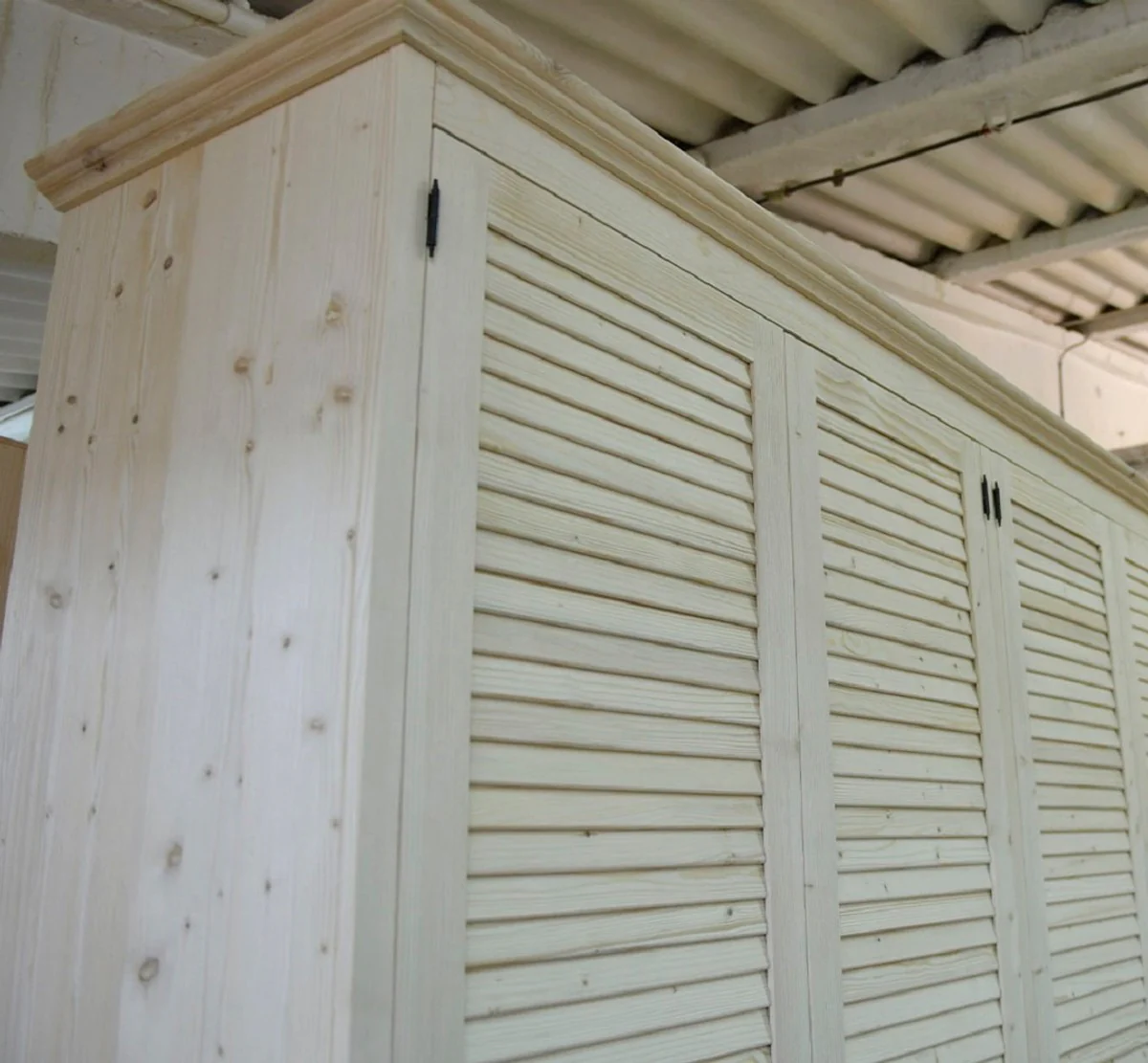 Country house style bedroom wardrobe natural colors 254 x 59 x H. 230 cm - solid wood wardrobe with 4 doors and 2 drawers - solid wood bedroom furniture in country house style